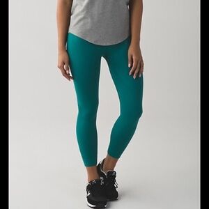 Lululemon Zone In Crop